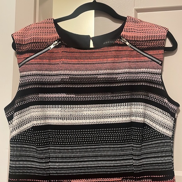 Dress - Picture 2 of 3